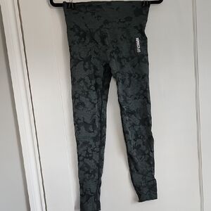 Gymshark Animal Camo Green Scrunch Butt Leggings **see Description**